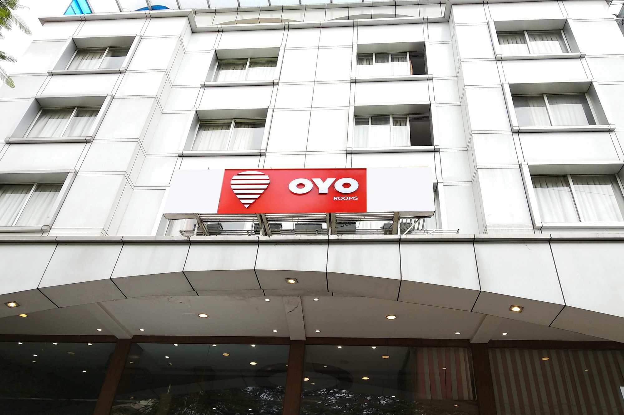 Hotel Oyo 9925 The Ocea International Bangalore Exterior foto